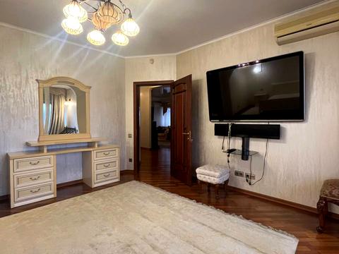 квартира за адресою Почайнинська вул., 25/49