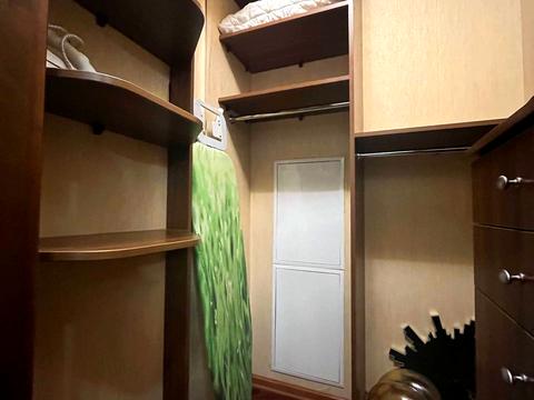 квартира за адресою Почайнинська вул., 25/49