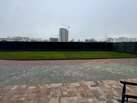 комерційна за адресою Одеса, Краснова вул., 1-А