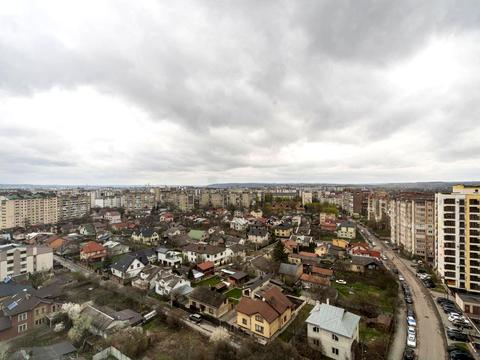 квартира за адресою Володимира Івасюка вул., 82
