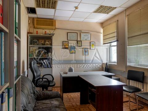 комерційна за адресою Євгена Маланюка вул. (Степана Сагайдака), 114