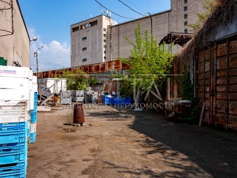 комерційна за адресою Євгена Маланюка вул. (Степана Сагайдака), 114
