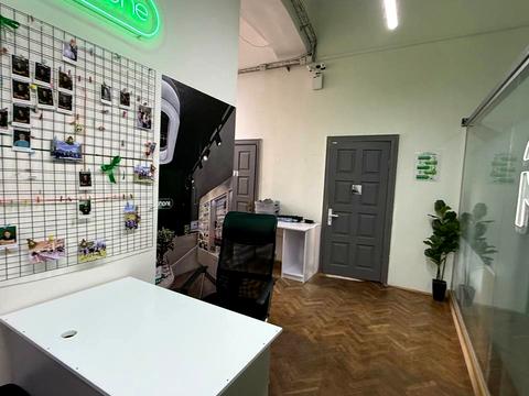 комерційна за адресою Січових Стрільців вул., 42