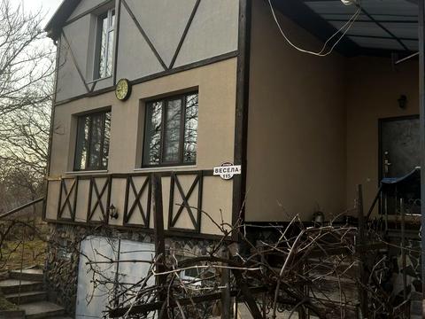 будинок за адресою Весела