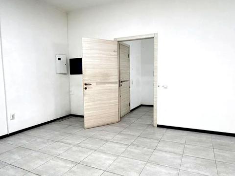 комерційна за адресою Надрічна вул., 221а