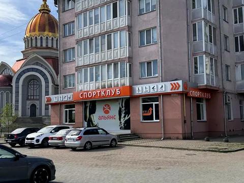 комерційна за адресою Надрічна вул., 221а