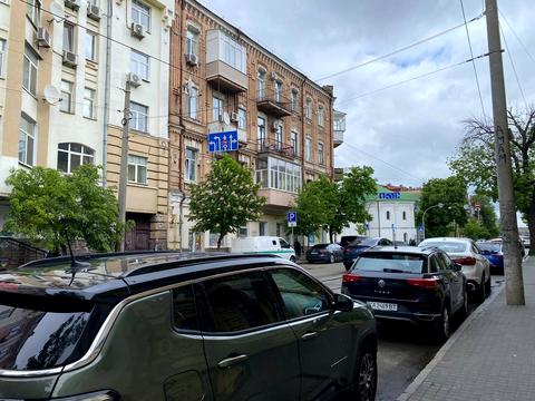 квартира за адресою Костянтинівська вул., 10