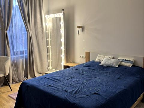 квартира по адресу Вице-адмирала Азарова ул. (Вице-адмирала Азарова), 8а
