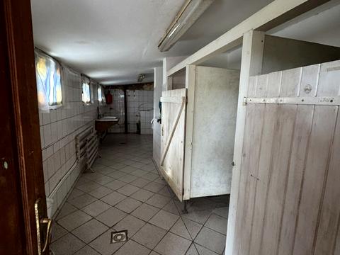 комерційна за адресою Складська, 3
