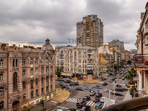 комерційна за адресою Саксаганського вул., 84-86