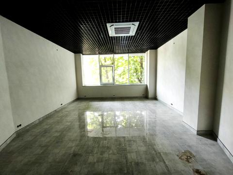 комерційна за адресою Острівна вул., 16