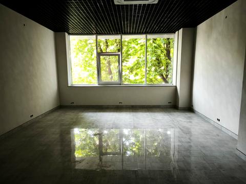 комерційна за адресою Острівна вул., 16