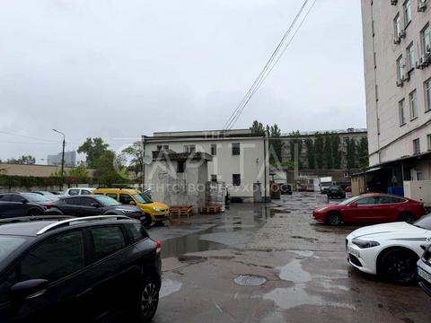комерційна за адресою Кирилівська вул. (Фрунзе), 104А