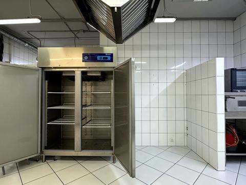 коммерческая по адресу Андрея Верхогляда ул. (Михайла Драгомирова), 2-А