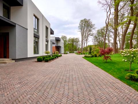 дом по адресу Центральна, 1