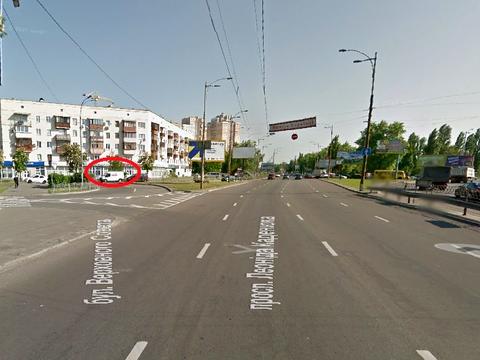 коммерческая по адресу Верховной Рады бульв., 33