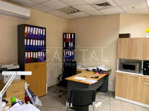 комерційна за адресою Сергія Набоки вул., 7