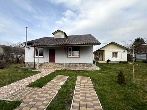 будинок за адресою Центральна, 1