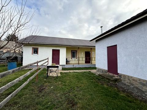 дом по адресу Центральна, 1