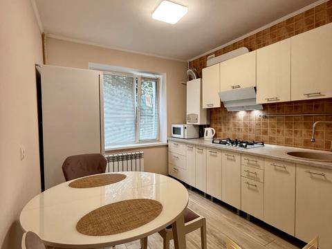 квартира за адресою Академіка Корольова вул., 7