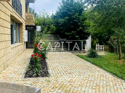 коммерческая по адресу Лукʼянівський пер., 3