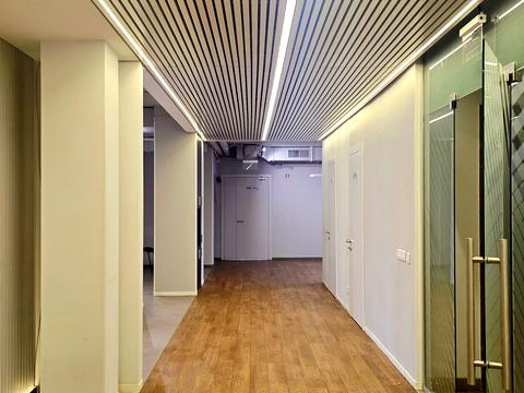 комерційна за адресою Спаська вул., 7
