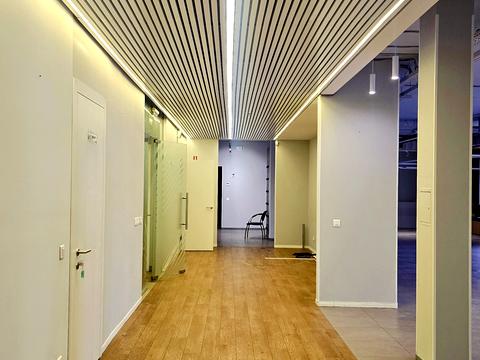 комерційна за адресою Спаська вул., 7