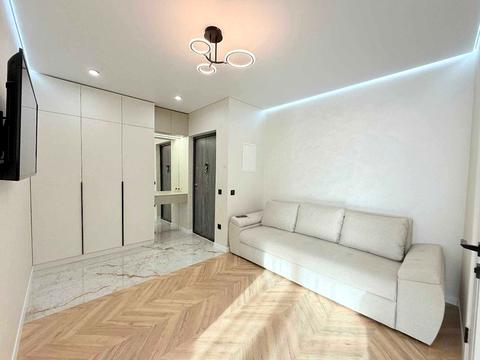 квартира за адресою Степана Бандери вул., 77-Б