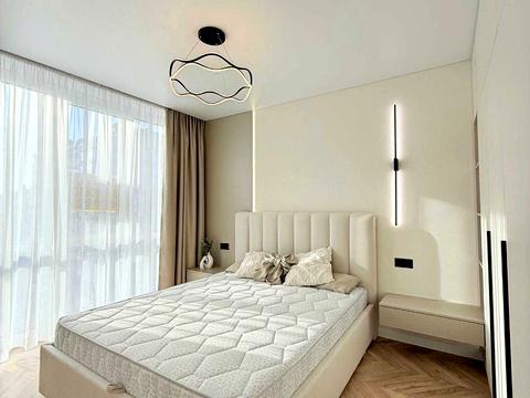 квартира за адресою Степана Бандери вул., 77-Б