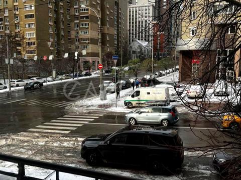 коммерческая по адресу Антоновича ул. (Горького), 93