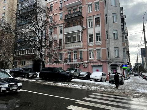 коммерческая по адресу Антоновича ул. (Горького), 93