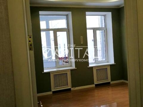 комерційна за адресою Симона Петлюри вул. (Комінтерну), 18