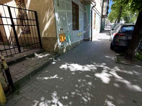 коммерческая по адресу Максима Кривоноса ул., 3а