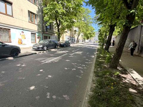коммерческая по адресу Максима Кривоноса ул., 3а