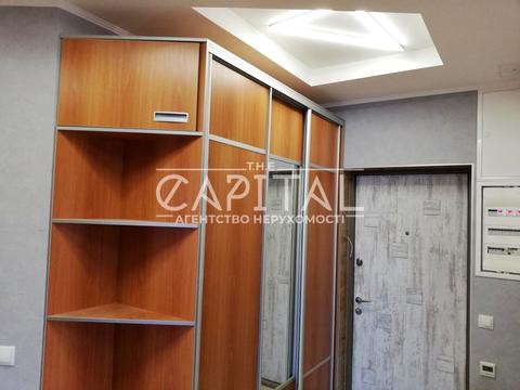 комерційна за адресою Казимира Малевича вул. (Боженка), 89