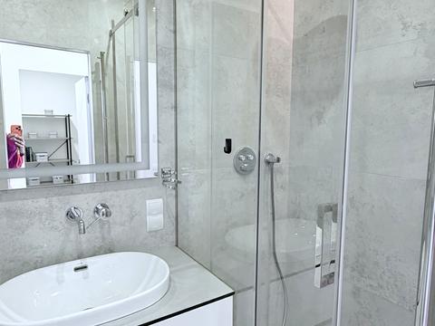 квартира за адресою Салютна вул., 2к6