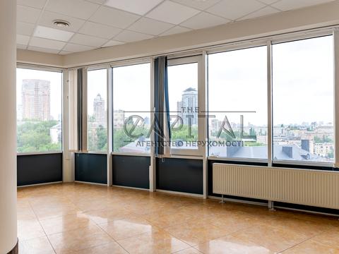 комерційна за адресою Кловський узвіз, 7a