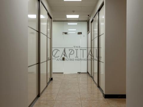 комерційна за адресою Кловський узвіз, 7a