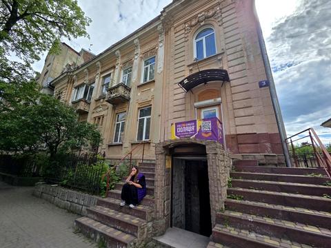 комерційна за адресою Короля Данила вул., 3