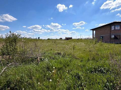 участок по адресу Андрія Мельника