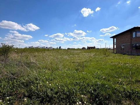 участок по адресу Андрія Мельника