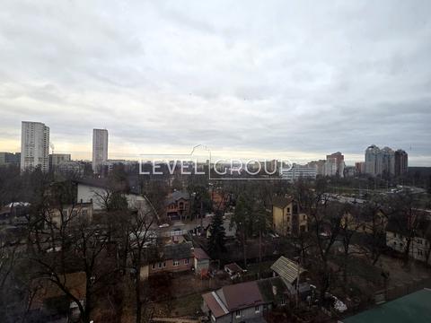 комерційна за адресою Василя Стуса вул., 35-Б