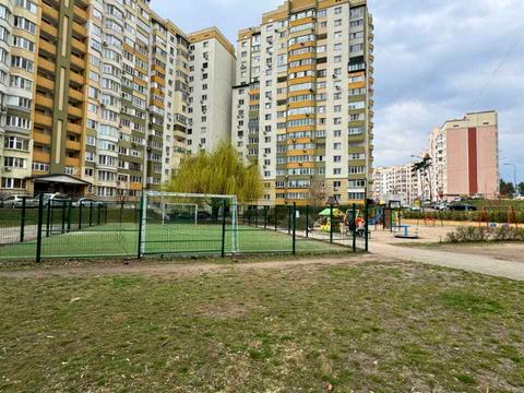 квартира по адресу Строителей ул., 14