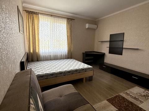 квартира за адресою Бориса Тлехаса вул., 18