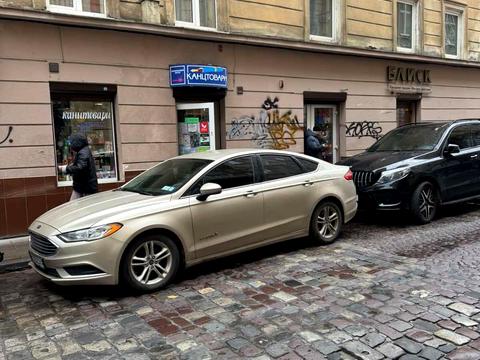 комерційна за адресою Миколая Коперника вул., 10