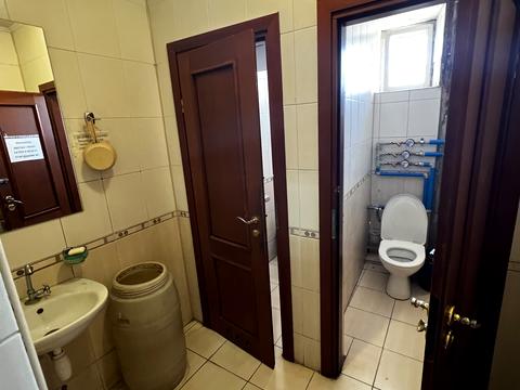 комерційна за адресою Митна пл. (), 2