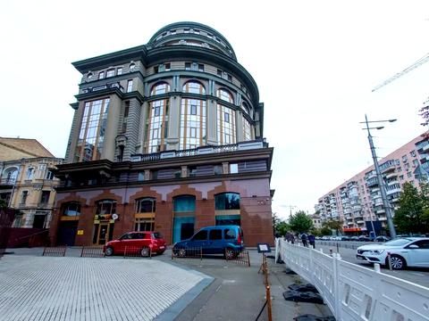 комерційна за адресою Велика Васильківська вул. (Червоноармійська), 77а