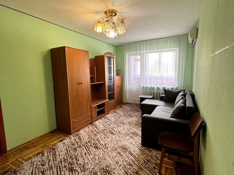 квартира за адресою Анни Ахматової вул., 21
