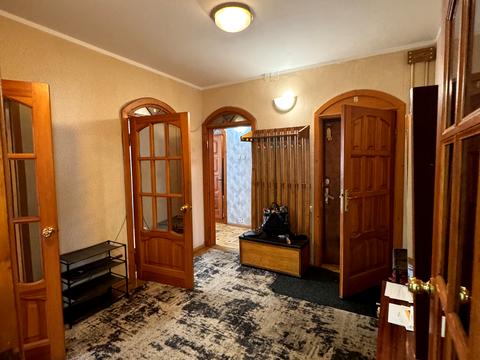 квартира за адресою Анни Ахматової вул., 21
