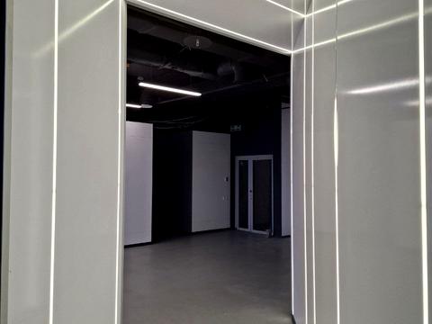 комерційна за адресою Миколи Василенка вул., 7